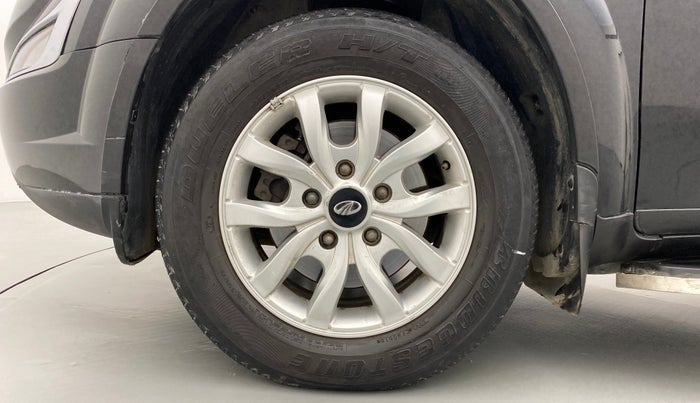 2016 Mahindra XUV500 W8 FWD AT, Diesel, Automatic, 52,369 km, Left Front Wheel