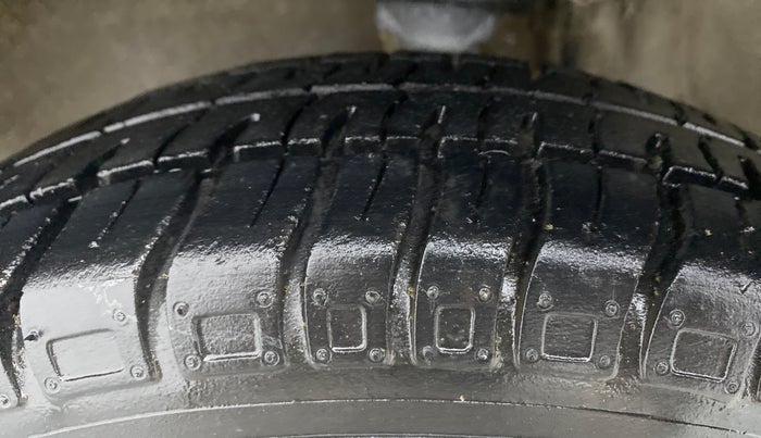 2018 Maruti Alto 800 LXI, Petrol, Manual, 25,646 km, Left Front Tyre Tread