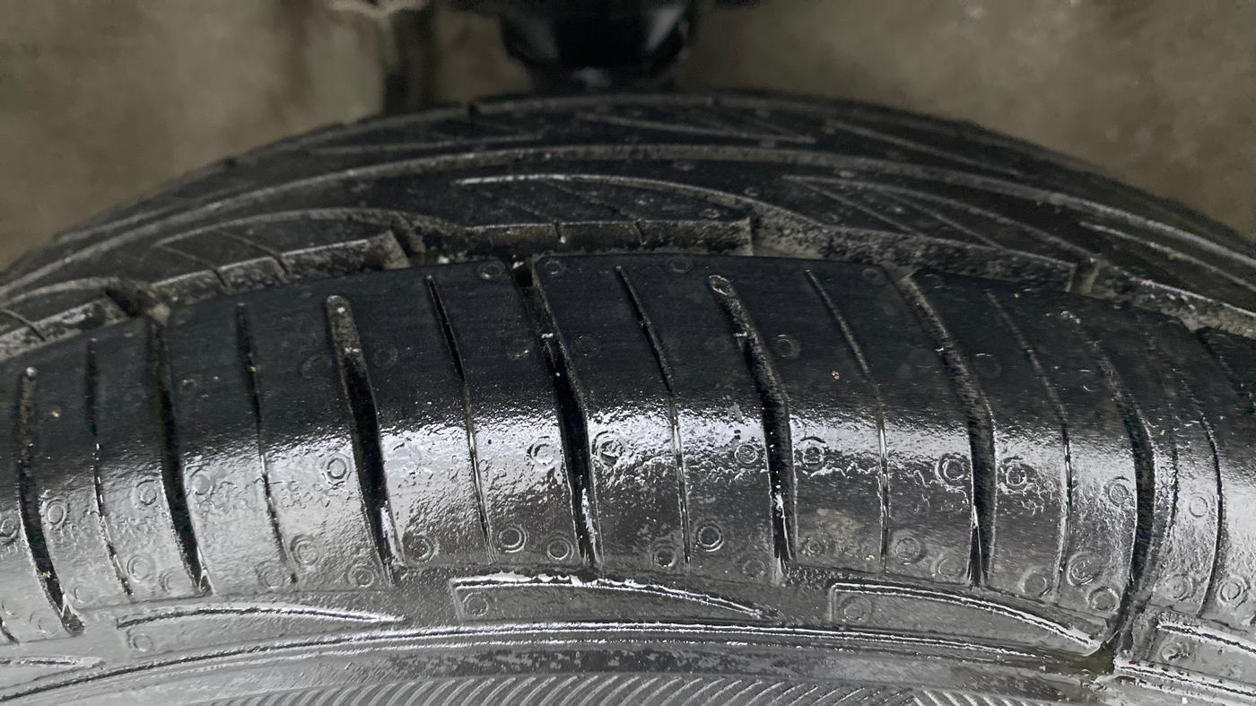 2018 Maruti Alto 800 LXI, Petrol, Manual, 25,646 km, Right Front Tyre Tread