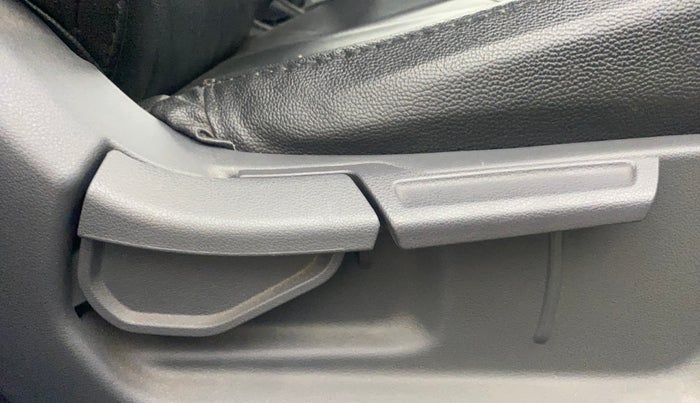 2021 Hyundai GRAND I10 NIOS ASTA 1.2 KAPPA VTVT, Petrol, Manual, 16,434 km, Driver Side Adjustment Panel