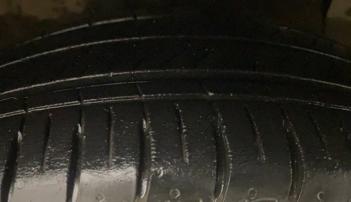 2021 Hyundai GRAND I10 NIOS ASTA 1.2 KAPPA VTVT, Petrol, Manual, 16,434 km, Right Front Tyre Tread