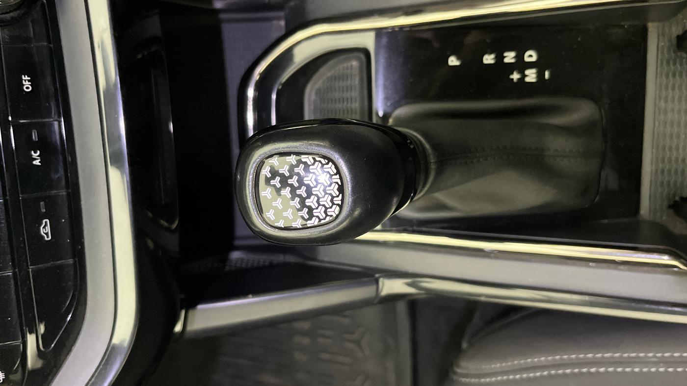 2021 Tata Harrier XTA 2.0L KRYOTEC PLUS, Diesel, Automatic, 43,521 km, Gear Lever