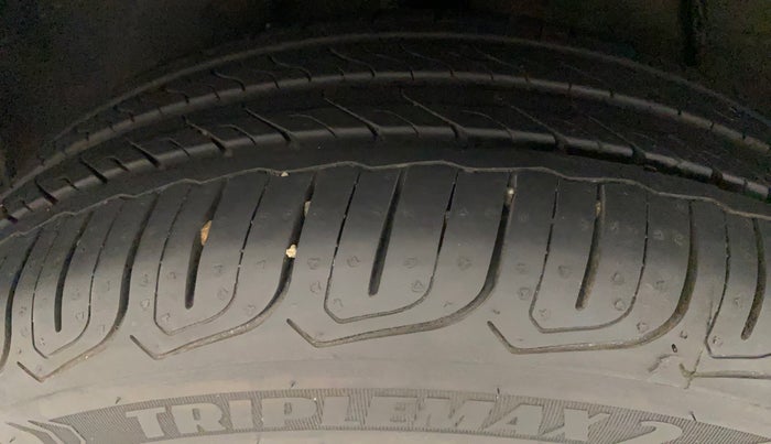 2023 Tata ALTROZ XZ PLUS DIESEL, Diesel, Manual, 4,097 km, Right Rear Tyre Tread