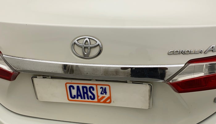 2016 Toyota Corolla Altis G PETROL, Petrol, Manual, 89,921 km, Dicky (Boot door) - Slightly dented