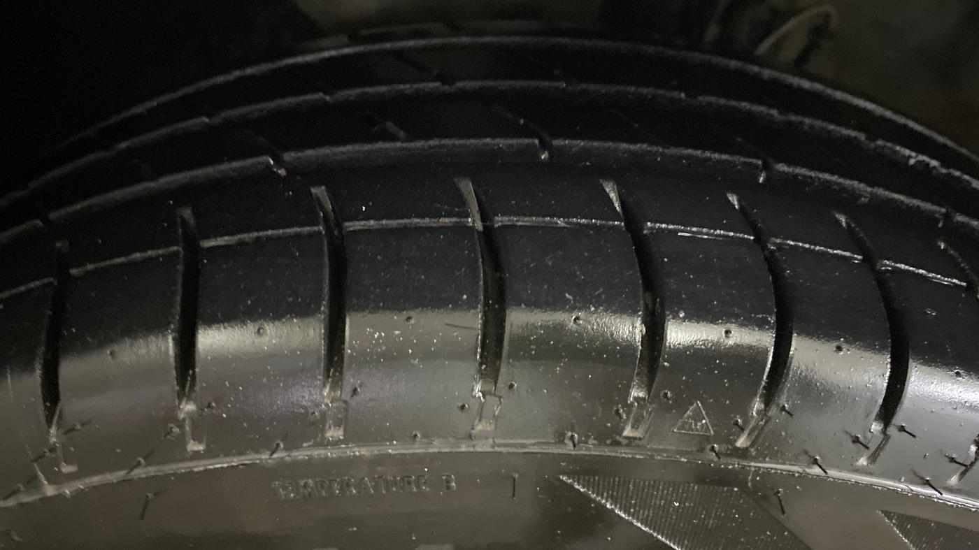 2018 Hyundai Elite i20 MAGNA EXECUTIVE 1.2, Petrol, Manual, 86,728 km, Left Front Tyre Tread