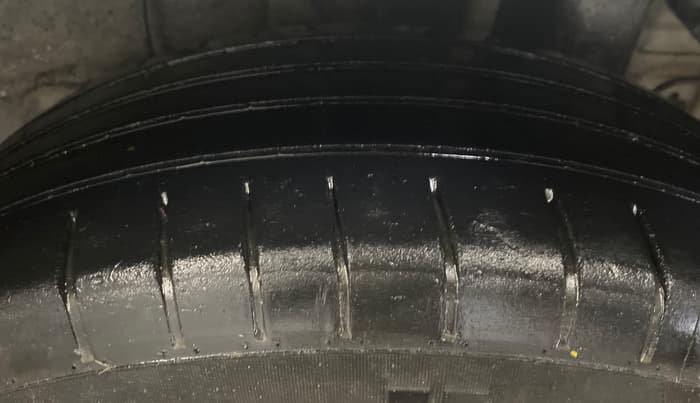 2018 Hyundai Elite i20 MAGNA EXECUTIVE 1.2, Petrol, Manual, 86,728 km, Left Rear Tyre Tread