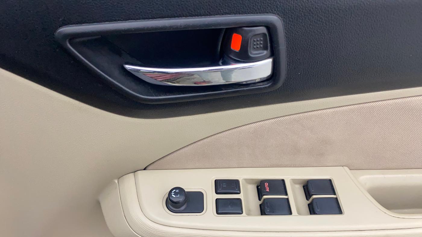 2017 Maruti Dzire VXI AMT, Petrol, Automatic, 86,374 km, Driver Side Door Panels Control