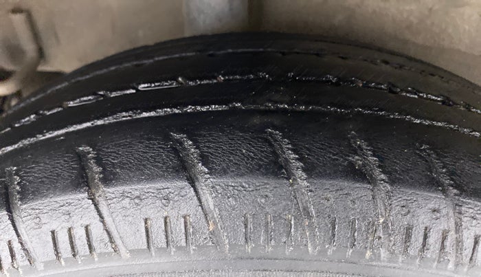 2016 Maruti Celerio VXI AGS, Petrol, Automatic, 69,409 km, Right Rear Tyre Tread