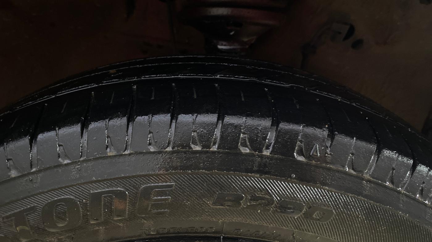 2015 Maruti Wagon R Stingray VXI, Petrol, Manual, 56,523 km, Right Front Tyre Tread