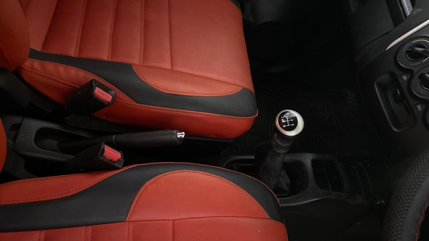 2015 Maruti Wagon R Stingray VXI, Petrol, Manual, 56,523 km, Gear Lever