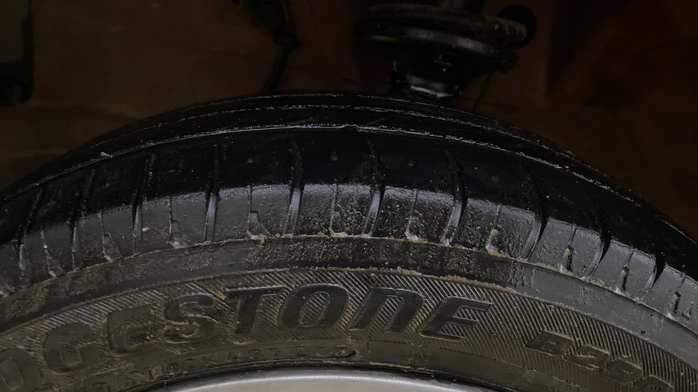 2015 Maruti Wagon R Stingray VXI, Petrol, Manual, 56,523 km, Left Front Tyre Tread