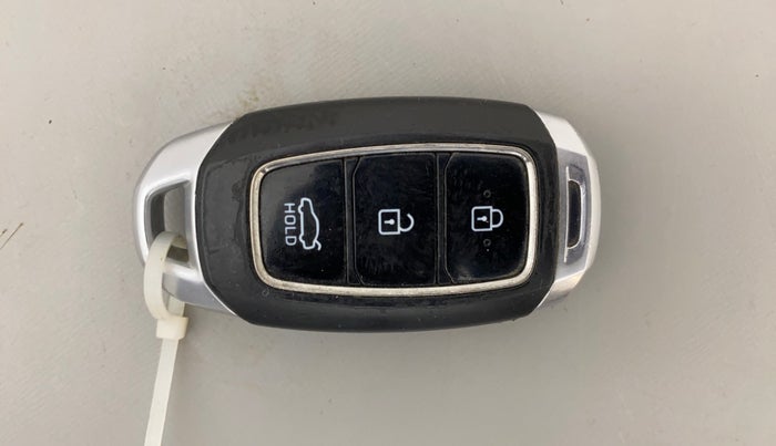 2019 Hyundai Verna 1.6 VTVT SX, Petrol, Manual, 1,03,405 km, Key Close Up