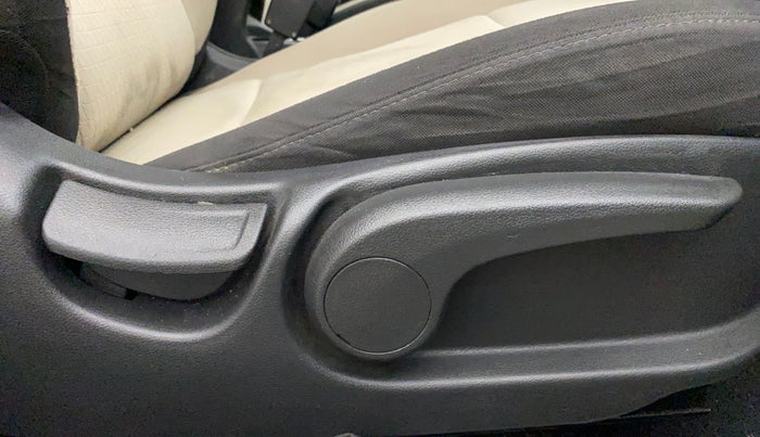 2019 Hyundai Verna 1.6 VTVT SX, Petrol, Manual, 1,03,405 km, Driver Side Adjustment Panel