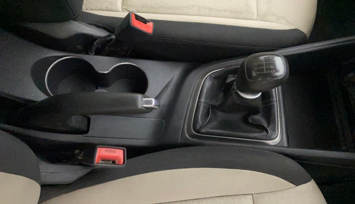 2019 Hyundai Verna 1.6 VTVT SX, Petrol, Manual, 1,03,405 km, Gear Lever