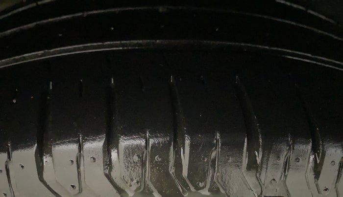 2019 Hyundai Verna 1.6 VTVT SX, Petrol, Manual, 1,03,405 km, Right Rear Tyre Tread