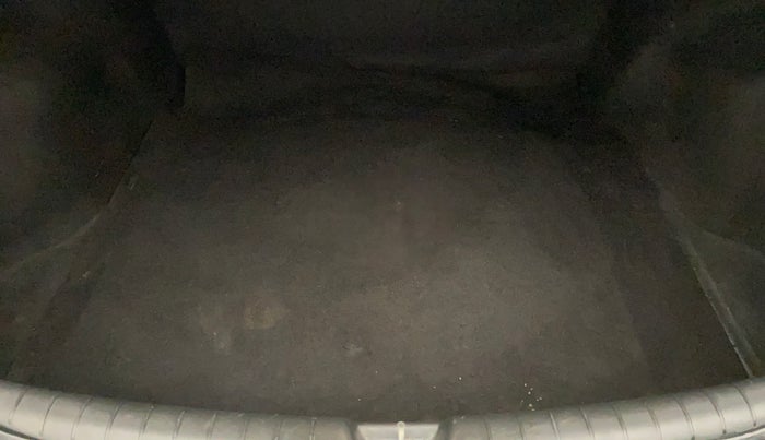 2019 Hyundai Verna 1.6 VTVT SX, Petrol, Manual, 1,03,405 km, Boot Inside