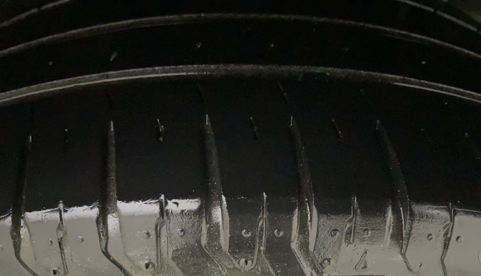 2019 Hyundai Verna 1.6 VTVT SX, Petrol, Manual, 1,03,405 km, Left Rear Tyre Tread