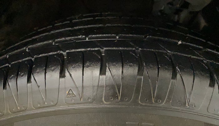 2021 KIA SONET HTK PLUS 1.2, Petrol, Manual, 10,324 km, Right Front Tyre Tread