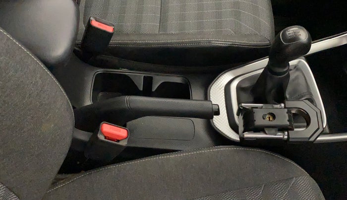 2021 KIA SONET HTK PLUS 1.2, Petrol, Manual, 10,324 km, Gear Lever