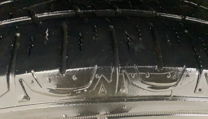 2018 Jeep Compass LIMITED 2.0 DIESEL, Diesel, Manual, 82,062 km, Right Rear Tyre Tread