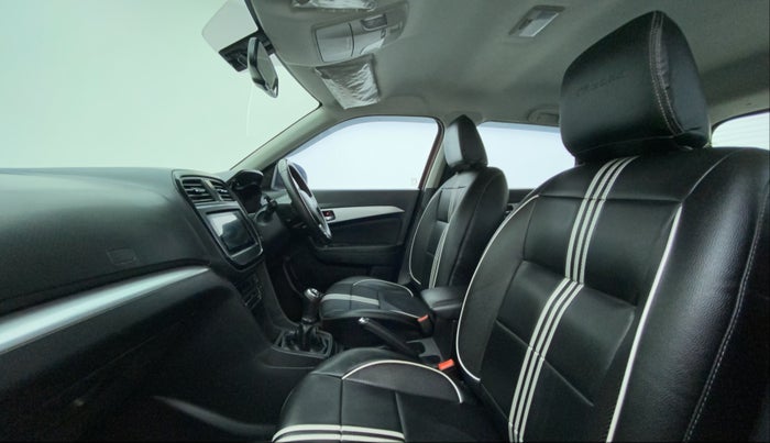 2020 Maruti Vitara Brezza ZXI PLUS DUAL TONE, Petrol, Manual, 54,548 km, Right Side Front Door Cabin