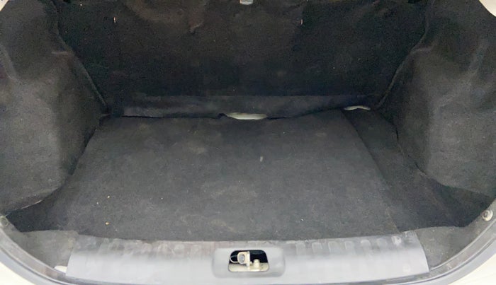 2015 Maruti Swift Dzire VXI 1.2 BS IV, Petrol, Manual, 43,576 km, Boot Inside