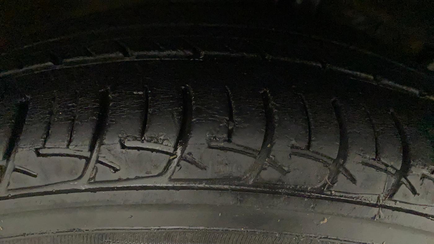 2015 Maruti Ciaz ZDI SHVS, Diesel, Manual, 77,169 km, Right Rear Tyre Tread