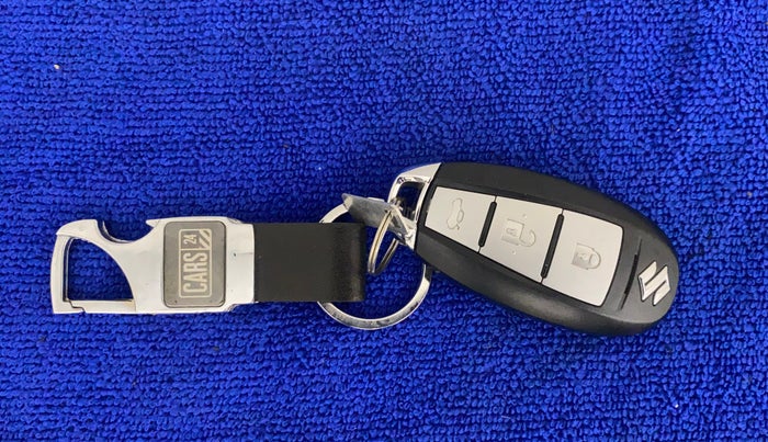 2015 Maruti Ciaz ZDI SHVS, Diesel, Manual, 77,169 km, Key Close Up