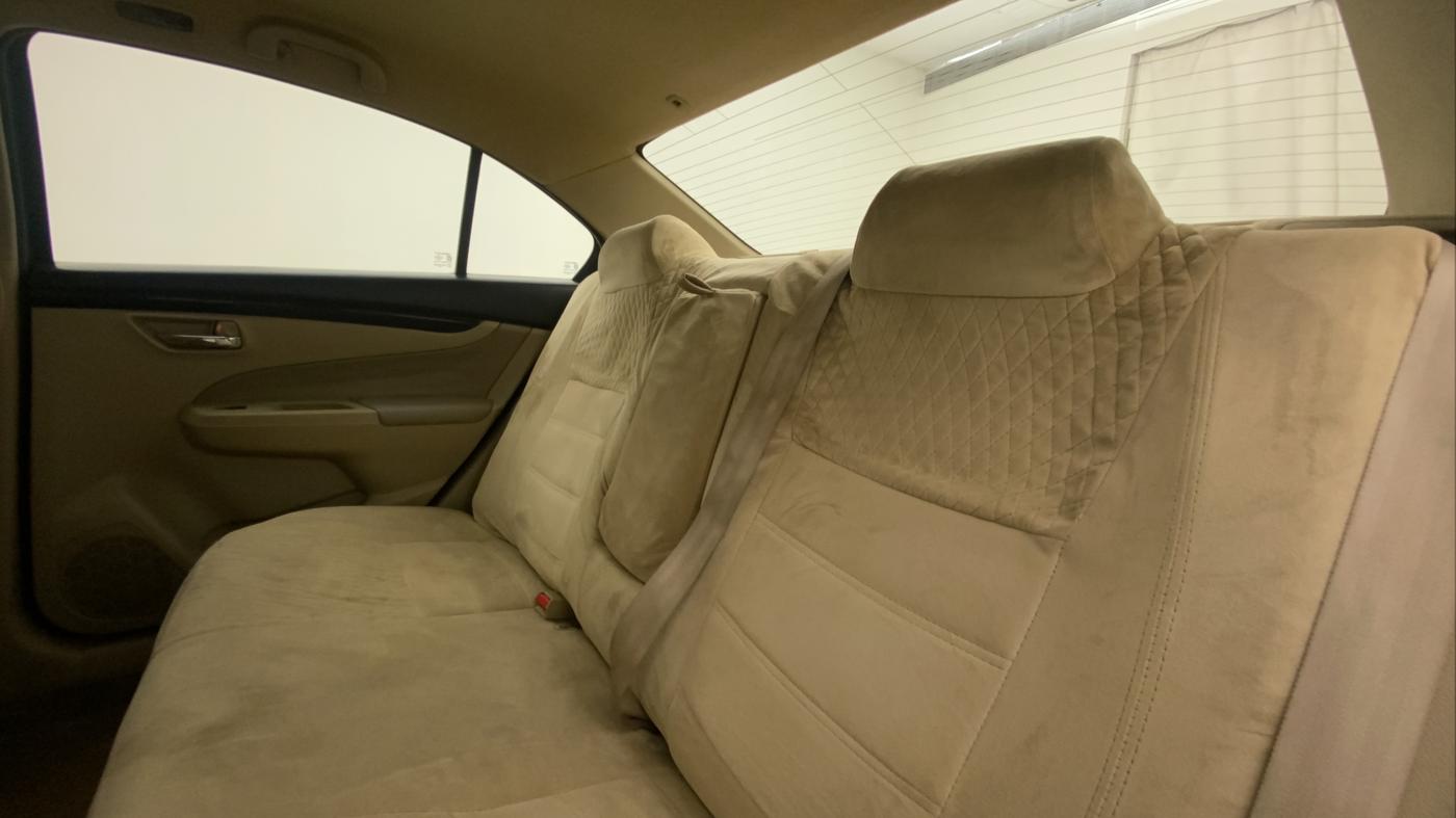 2015 Maruti Ciaz ZDI SHVS, Diesel, Manual, 77,169 km, Right Side Rear Door Cabin