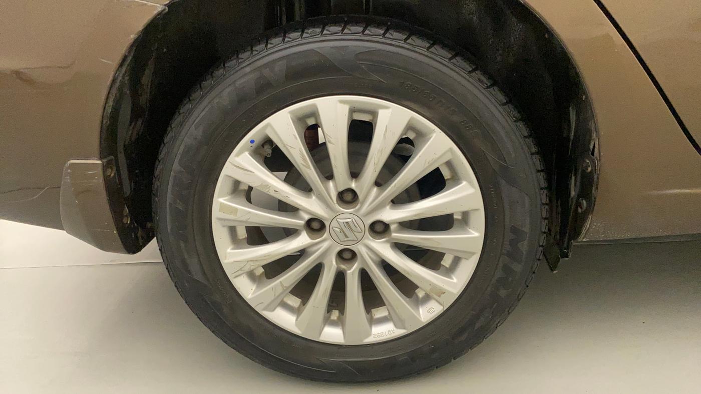 2015 Maruti Ciaz ZDI SHVS, Diesel, Manual, 77,169 km, Right Rear Wheel