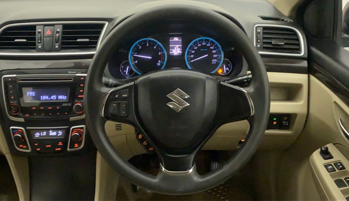 2015 Maruti Ciaz ZDI SHVS, Diesel, Manual, 77,169 km, Steering Wheel Close Up