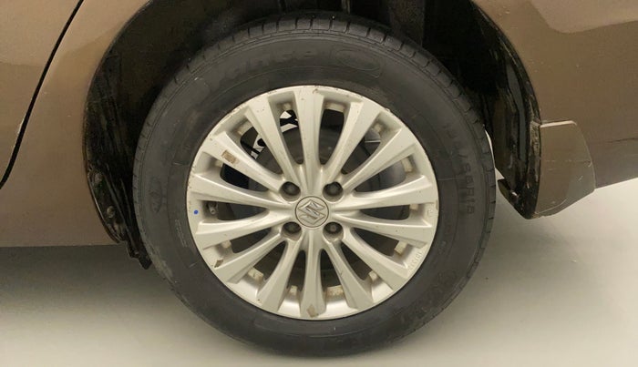 2015 Maruti Ciaz ZDI SHVS, Diesel, Manual, 77,169 km, Left Rear Wheel