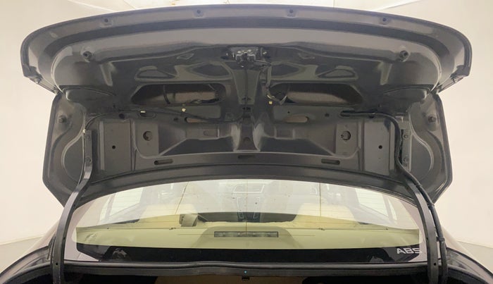 2015 Maruti Ciaz ZDI SHVS, Diesel, Manual, 77,169 km, Boot Door Open