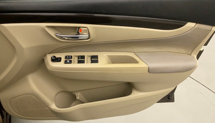 2015 Maruti Ciaz ZDI SHVS, Diesel, Manual, 77,169 km, Driver Side Door Panels Control