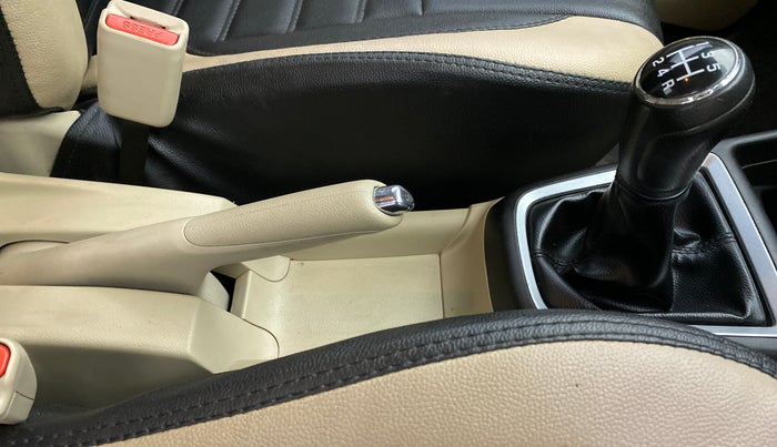 2017 Maruti Dzire VXI, Petrol, Manual, 43,489 km, Gear Lever