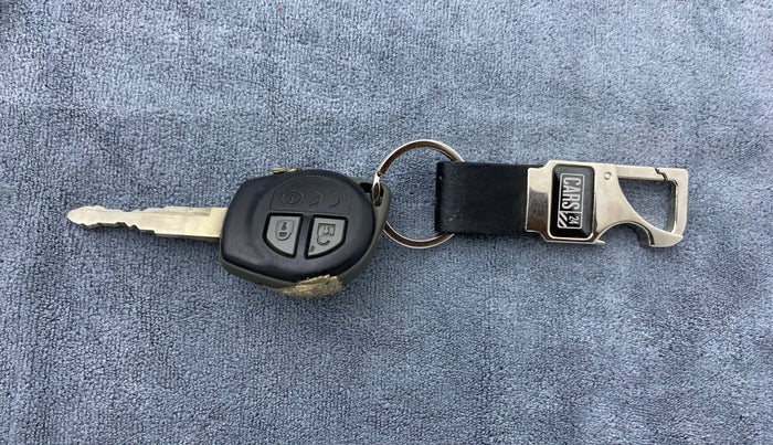 2017 Maruti Dzire VXI, Petrol, Manual, 43,489 km, Key Close-up