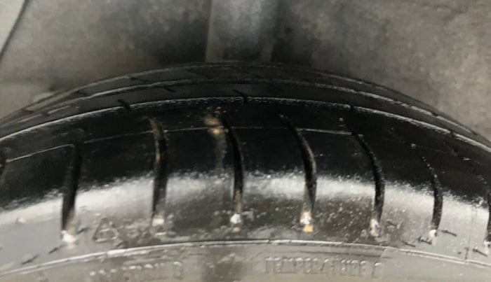 2014 Hyundai Grand i10 MAGNA 1.2 KAPPA VTVT, CNG, Manual, 72,710 km, Right Rear Tyre Tread