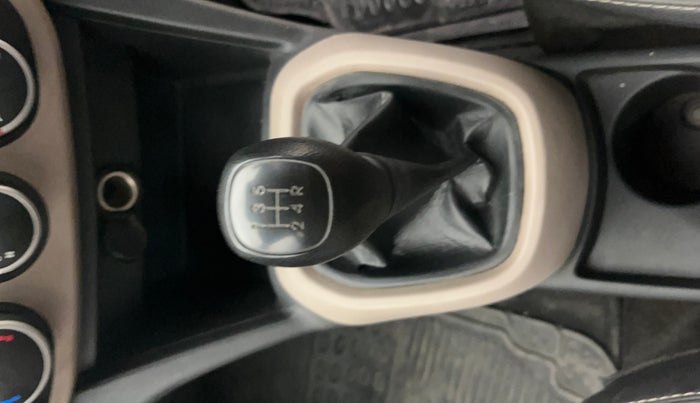 2014 Hyundai Grand i10 MAGNA 1.2 KAPPA VTVT, CNG, Manual, 72,710 km, Gear Lever