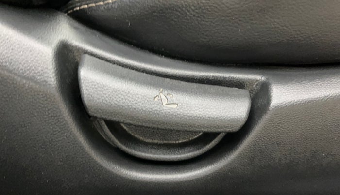 2014 Hyundai Grand i10 MAGNA 1.2 KAPPA VTVT, CNG, Manual, 72,710 km, Driver Side Adjustment Panel