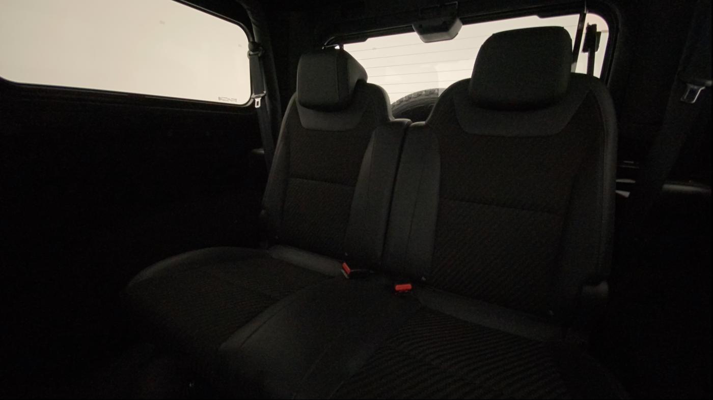 2022 Mahindra Thar LX PETROL HT 4WD AT, Petrol, Automatic, 20,952 km, Right Side Rear Door Cabin