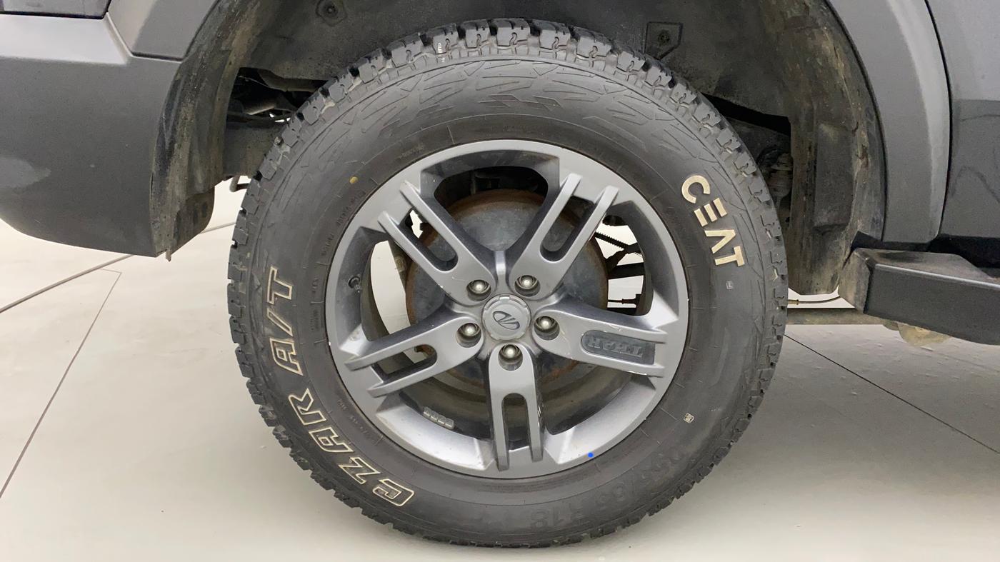 2022 Mahindra Thar LX PETROL HT 4WD AT, Petrol, Automatic, 20,952 km, Right Rear Wheel