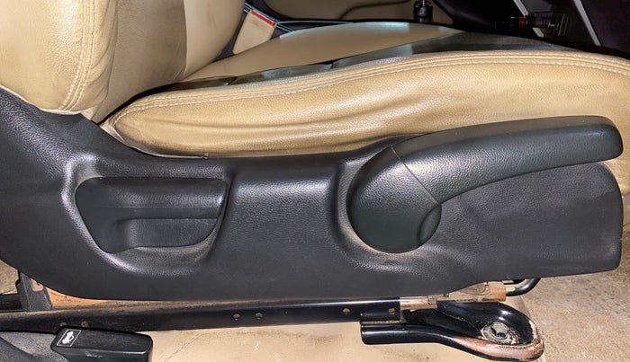 2017 Honda City 1.5L I-VTEC VX, Petrol, Manual, 90,098 km, Driver Side Adjustment Panel