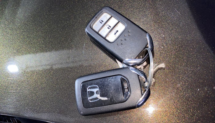 2017 Honda City 1.5L I-VTEC VX, Petrol, Manual, 90,098 km, Key Close Up