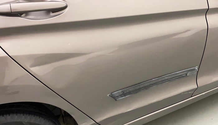 2014 Honda City 1.5L I-VTEC SV, Petrol, Manual, 86,391 km, Right rear door - Minor scratches