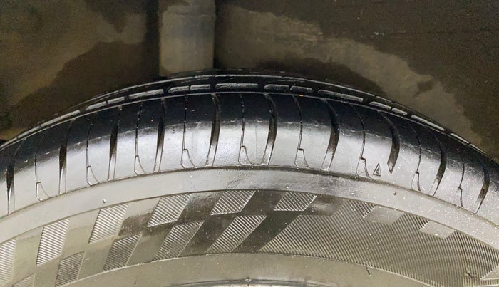 2015 Honda Jazz 1.2L I-VTEC V AT, Petrol, Automatic, 70,929 km, Right Rear Tyre Tread