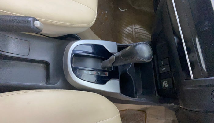 2015 Honda Jazz 1.2L I-VTEC V AT, Petrol, Automatic, 70,929 km, Gear Lever