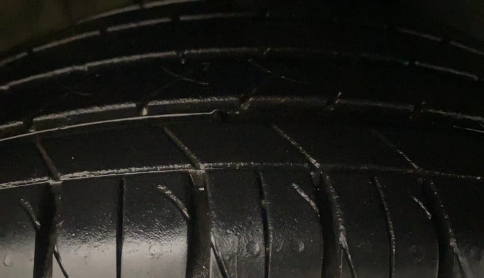 2023 KIA SONET GTX PLUS 1.0 DCT, Petrol, Automatic, 23,801 km, Right Front Tyre Tread