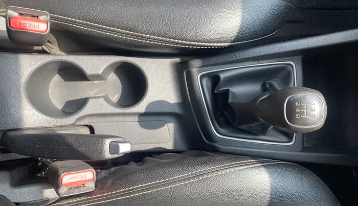 2017 Hyundai Elite i20 ASTA 1.2, Petrol, Manual, 54,347 km, Gear Lever