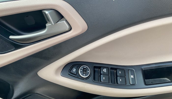 2017 Hyundai Elite i20 ASTA 1.2, Petrol, Manual, 54,347 km, Driver Side Door Panels Control