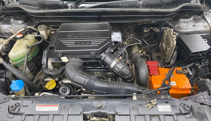 2018 Maruti Vitara Brezza ZDI, Diesel, Manual, 1,54,828 km, Engine Bonet View